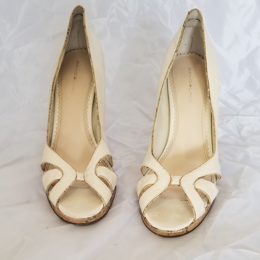 Bandolino Cream Leather Platform Open toe Shoe